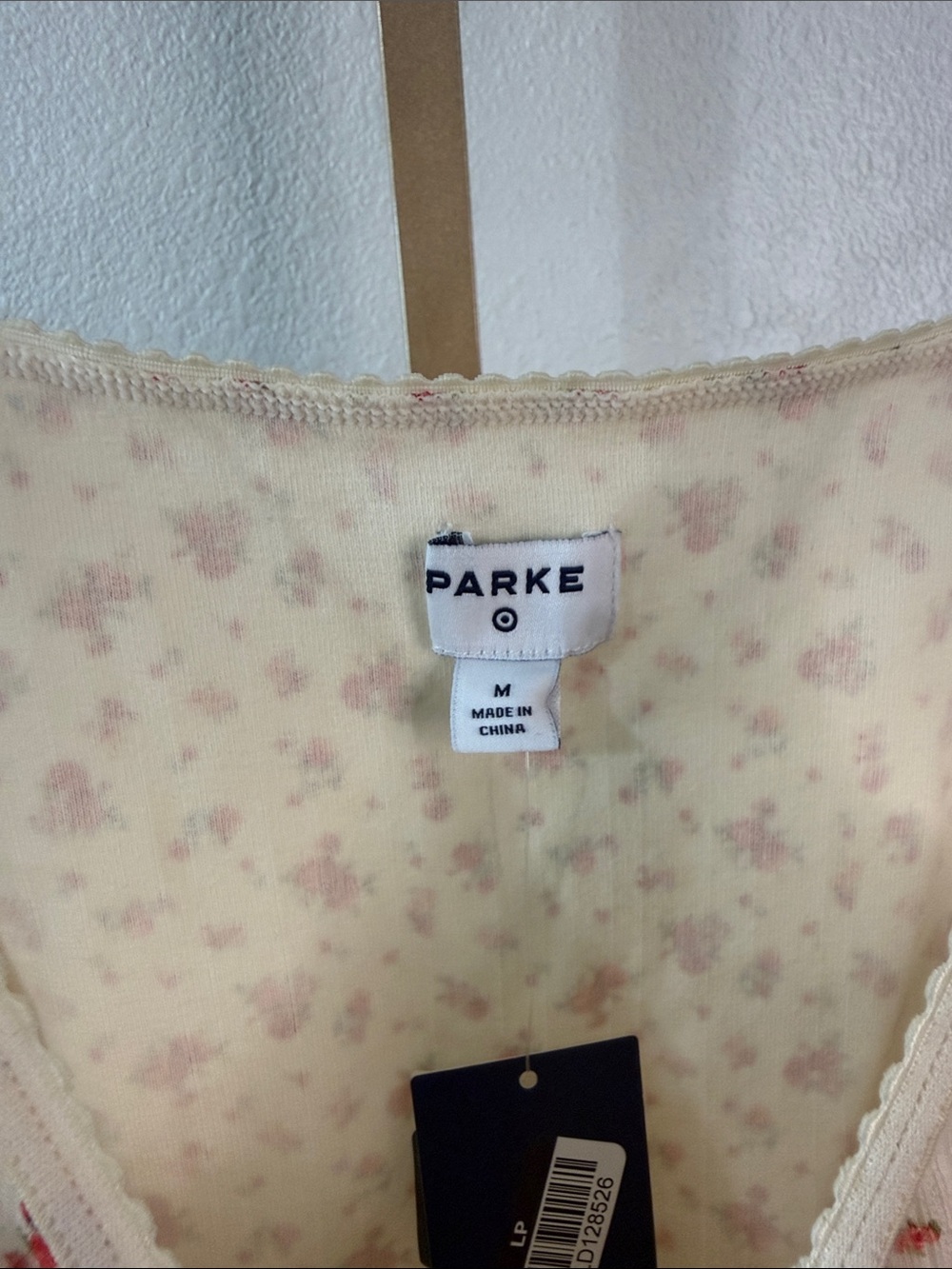 PARKE/ TARGET COLLAB- Women's Cream Floral Cami Tank Top- medium - Picture 2 of 7